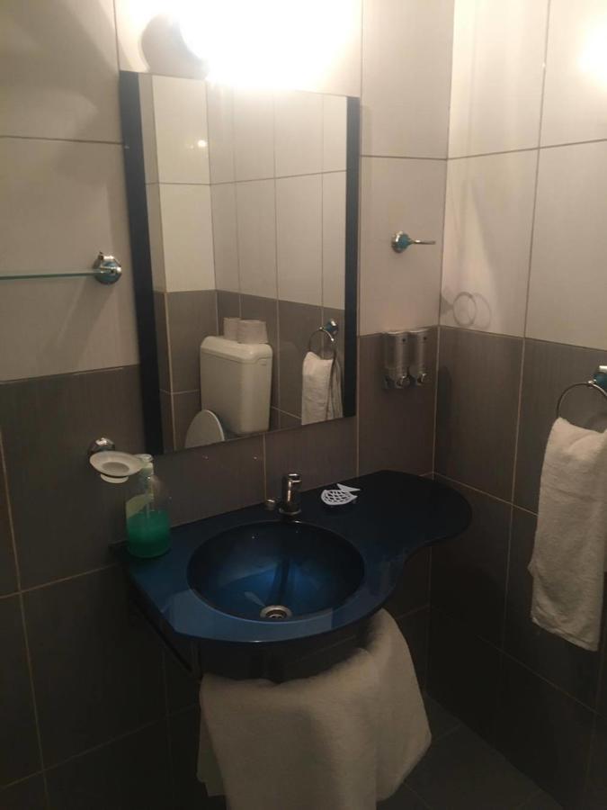 Hotel Dinastia Piteşti Extérieur photo